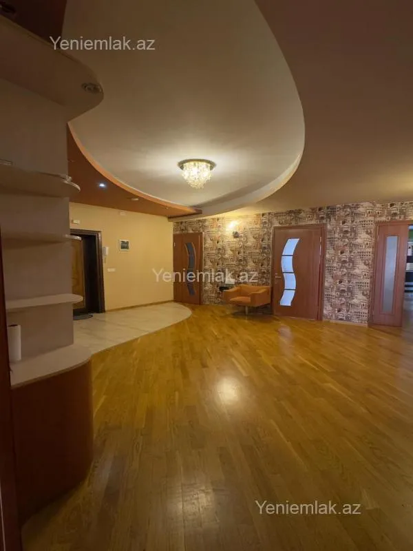 Satılır 4 otaqlı yeni tikili 191 m²