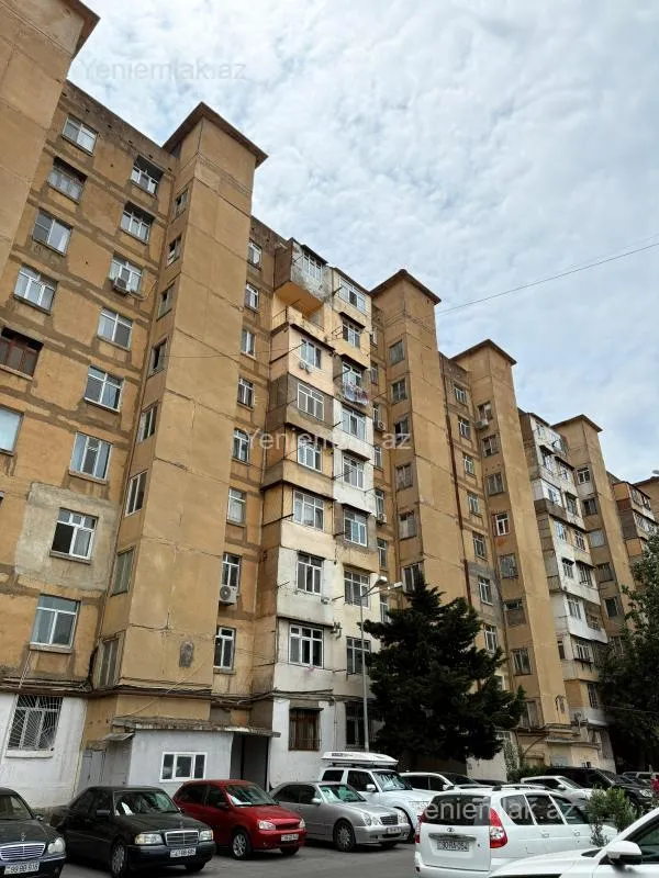 Satılır 5 otaqlı köhnə tikili 120 m²