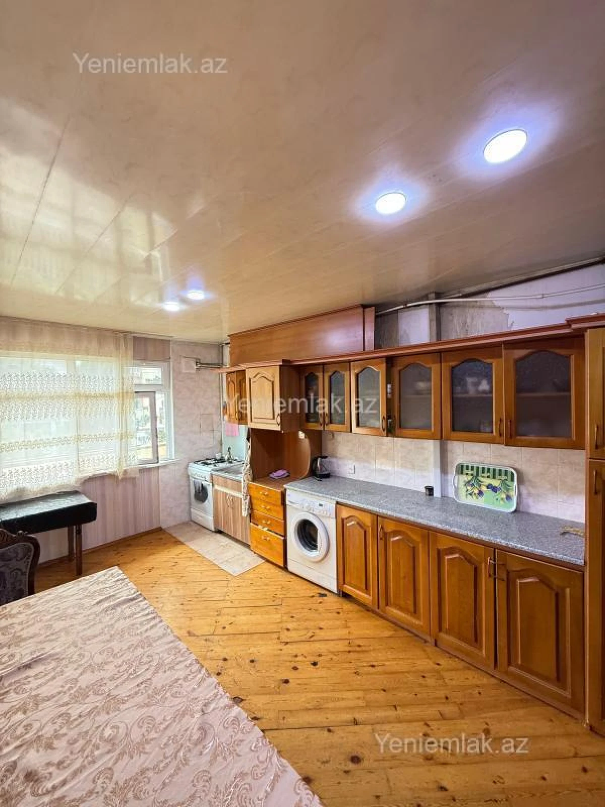 Satılır 5 otaqlı köhnə tikili 120 m²