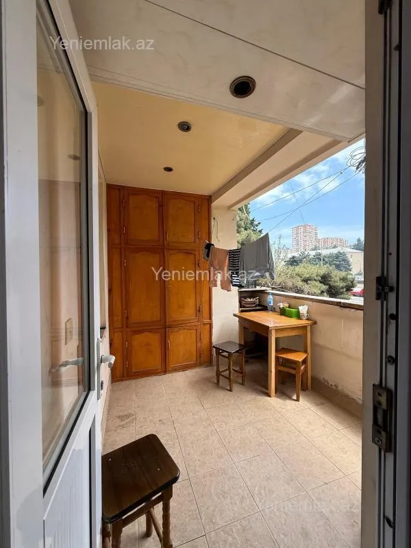 Satılır 5 otaqlı köhnə tikili 120 m²