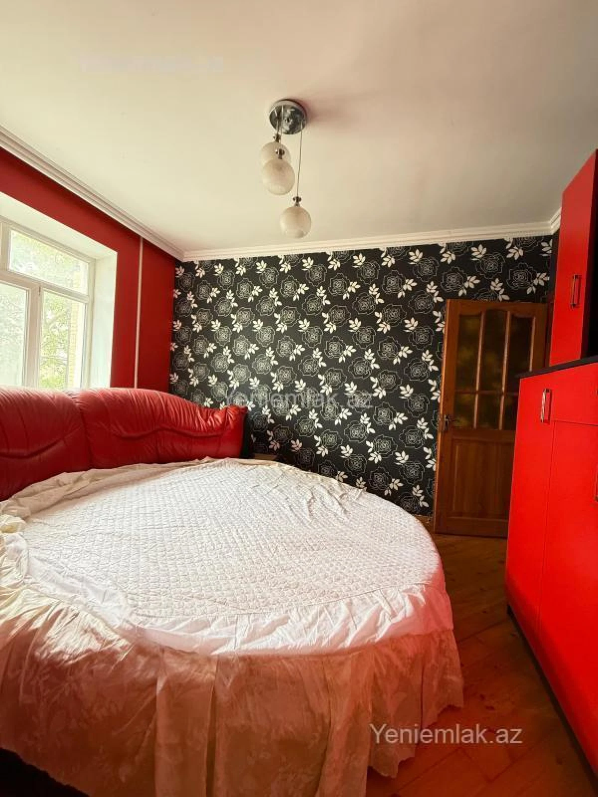 Satılır 5 otaqlı köhnə tikili 120 m²