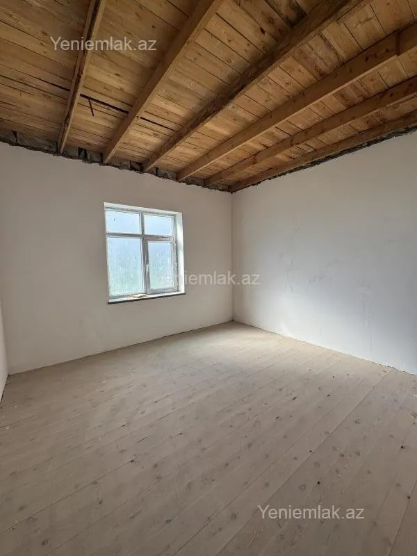 Satılır 4 otaqlı həyət evi 134 m²