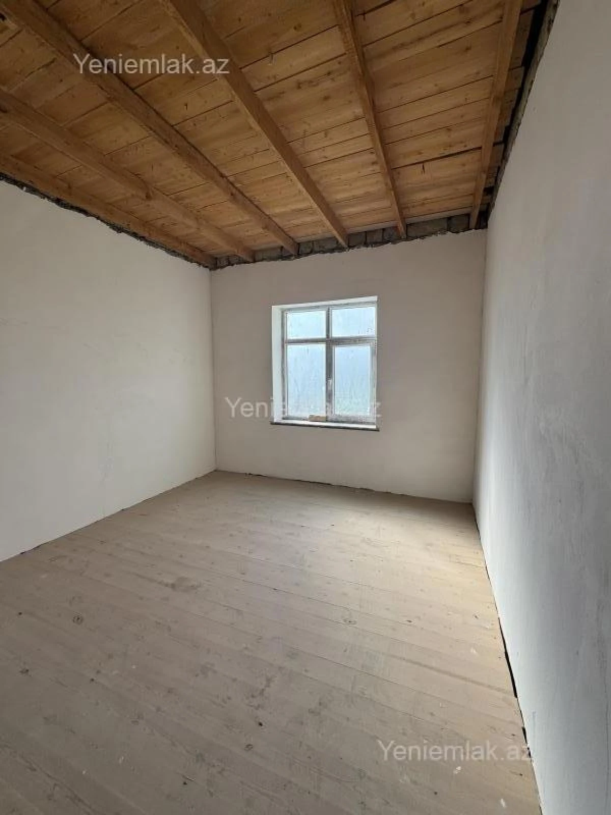 Satılır 4 otaqlı həyət evi 134 m²