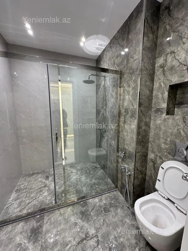 Satılır 2 otaqlı yeni tikili 70 m²