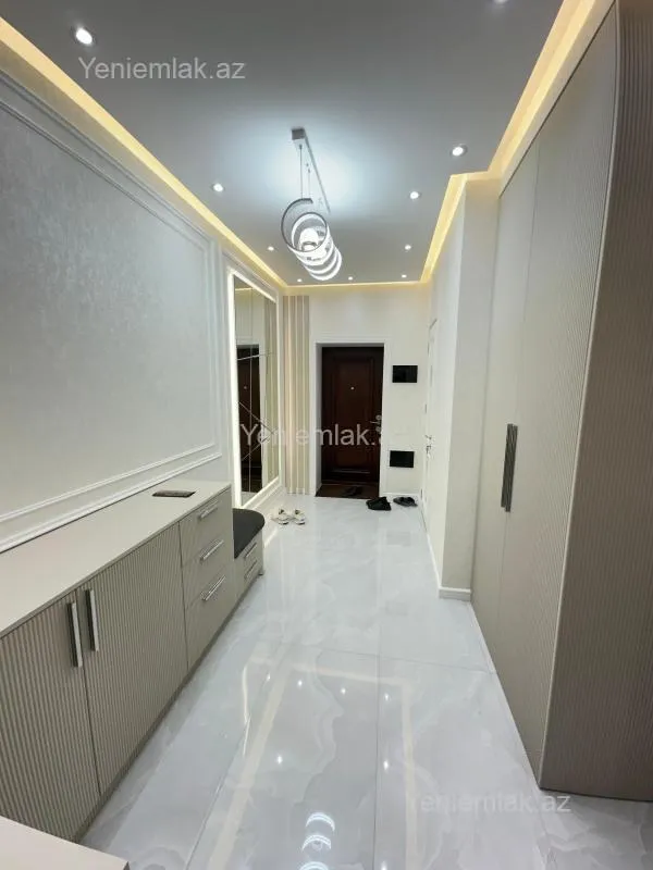 Satılır 2 otaqlı yeni tikili 70 m²