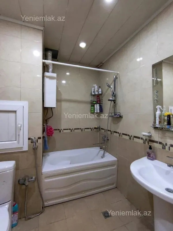 Satılır 4 otaqlı yeni tikili 110 m²