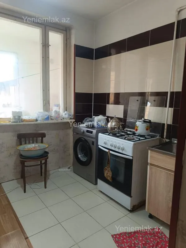 Satılır 3 otaqlı köhnə tikili 80 m²