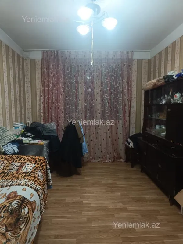 Satılır 3 otaqlı köhnə tikili 80 m²