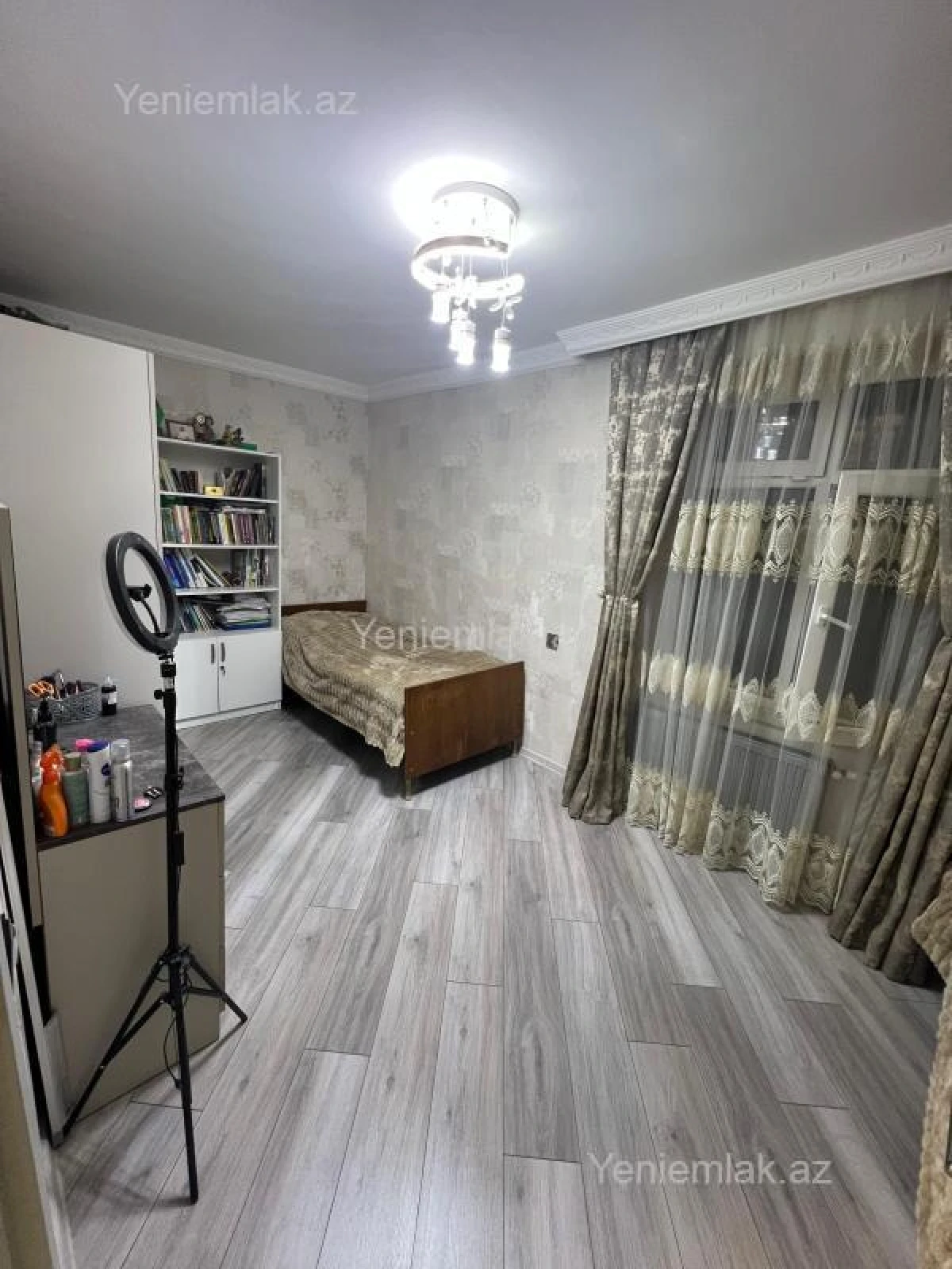 Satılır 2 otaqlı köhnə tikili 55 m²