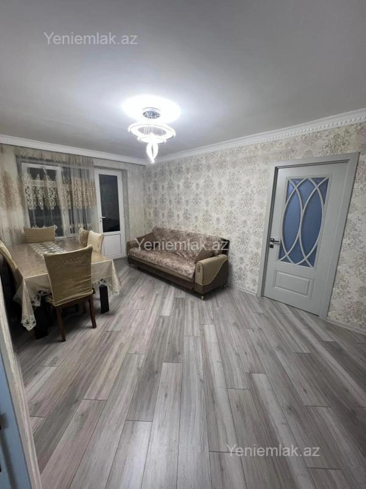 Satılır 2 otaqlı köhnə tikili 55 m²