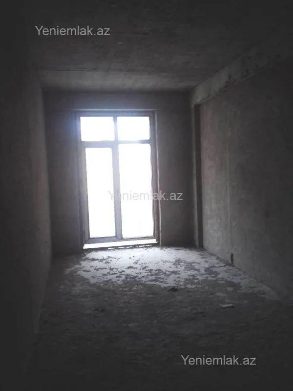 Satılır 4 otaqlı yeni tikili 175 m²