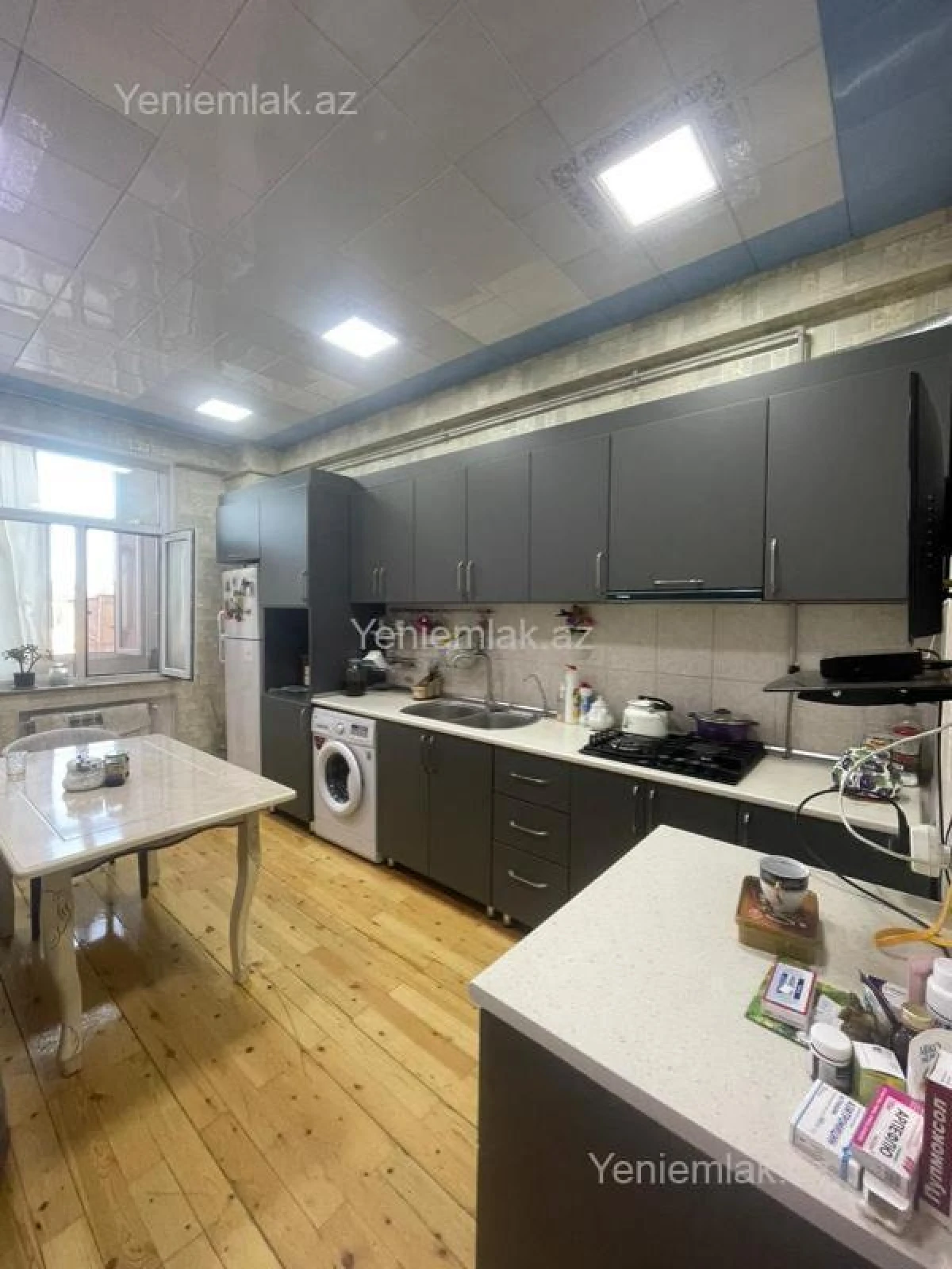Satılır 3 otaqlı yeni tikili 120 m²