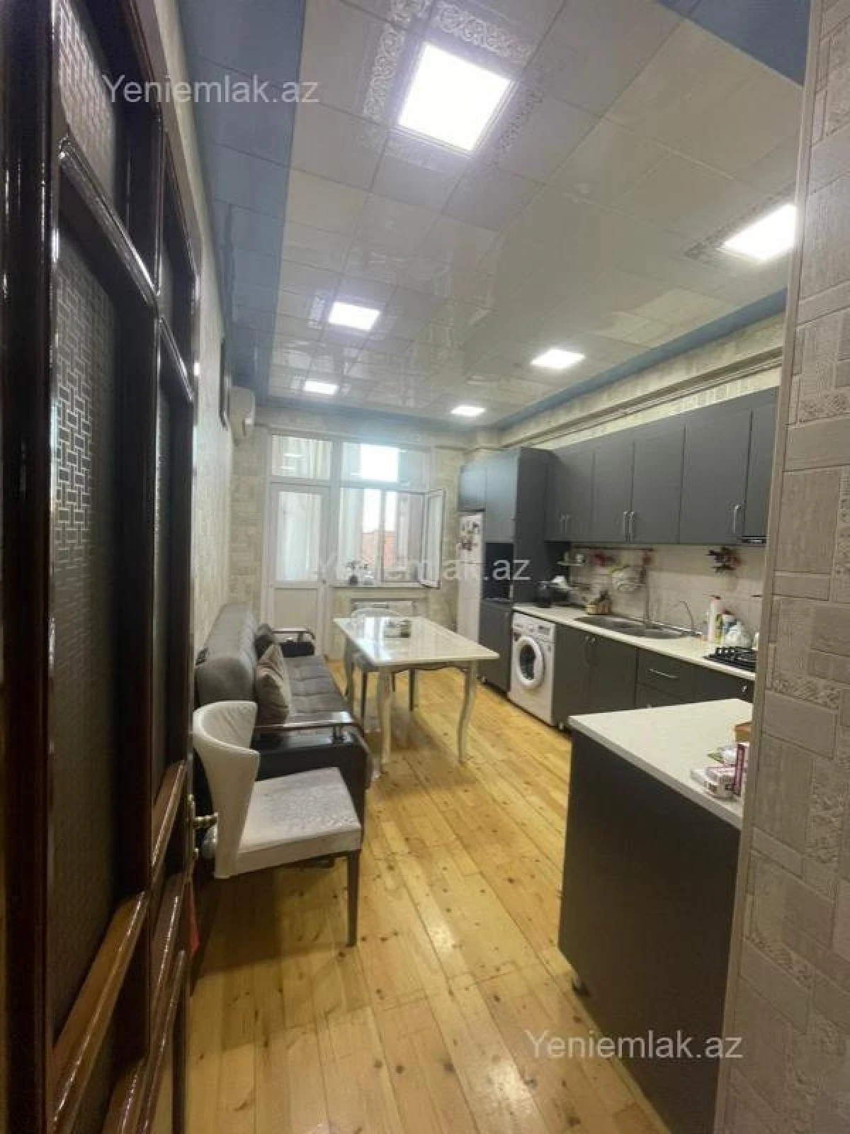 Satılır 3 otaqlı yeni tikili 120 m²