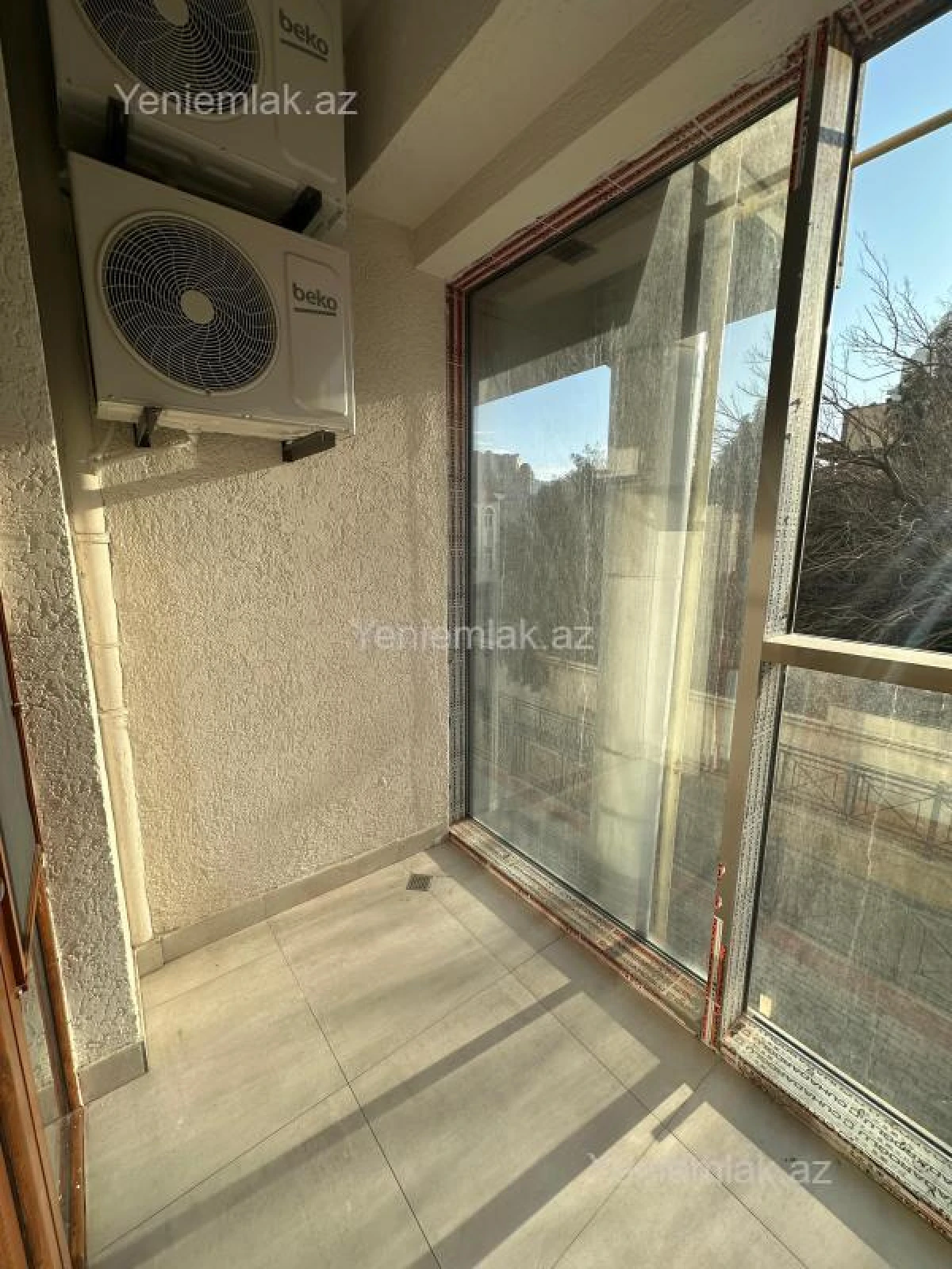 Satılır 3 otaqlı yeni tikili 65 m²