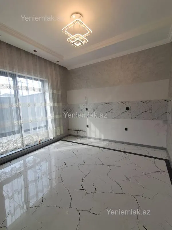 Satılır 5 otaqlı həyət evi 152 m²