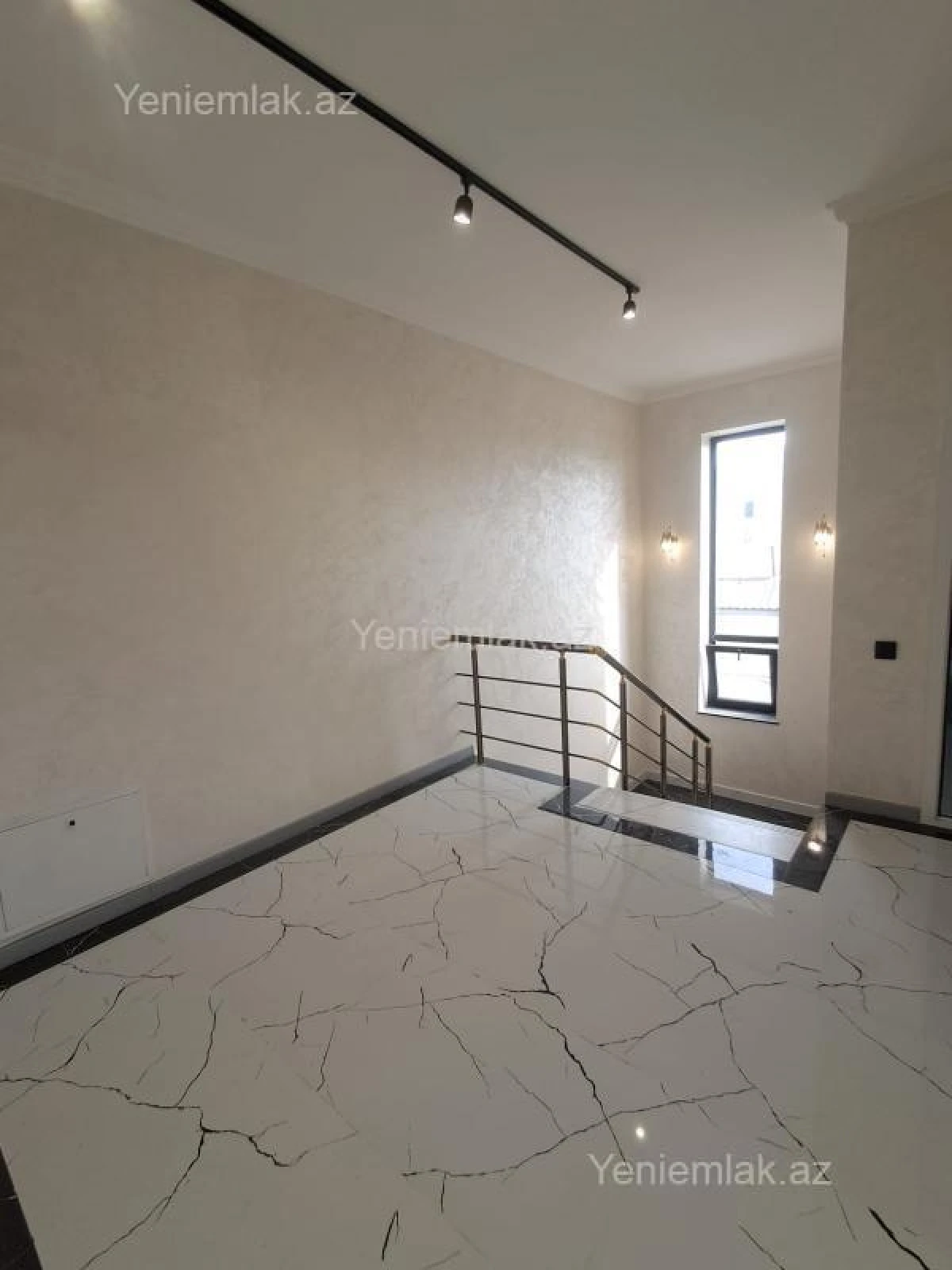 Satılır 5 otaqlı həyət evi 152 m²