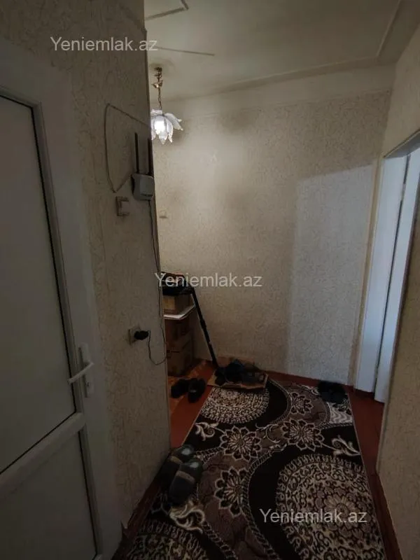 Satılır 1 otaqlı köhnə tikili 38 m²