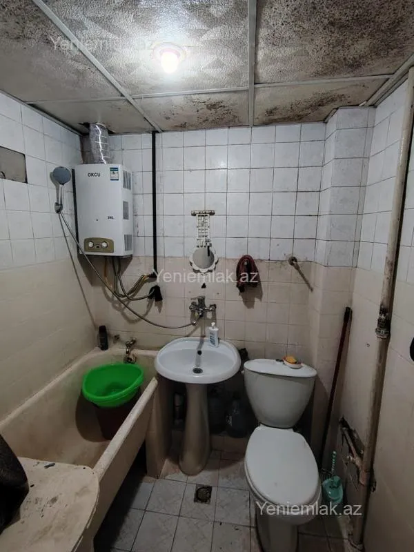 Satılır 1 otaqlı köhnə tikili 38 m²