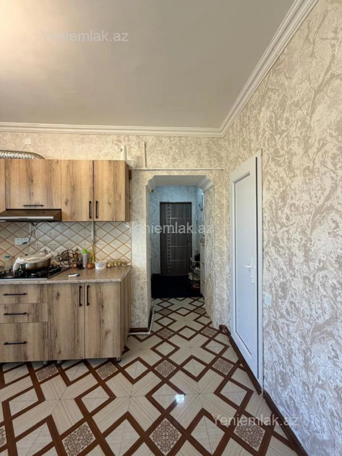 Satılır 3 otaqlı köhnə tikili 70 m²