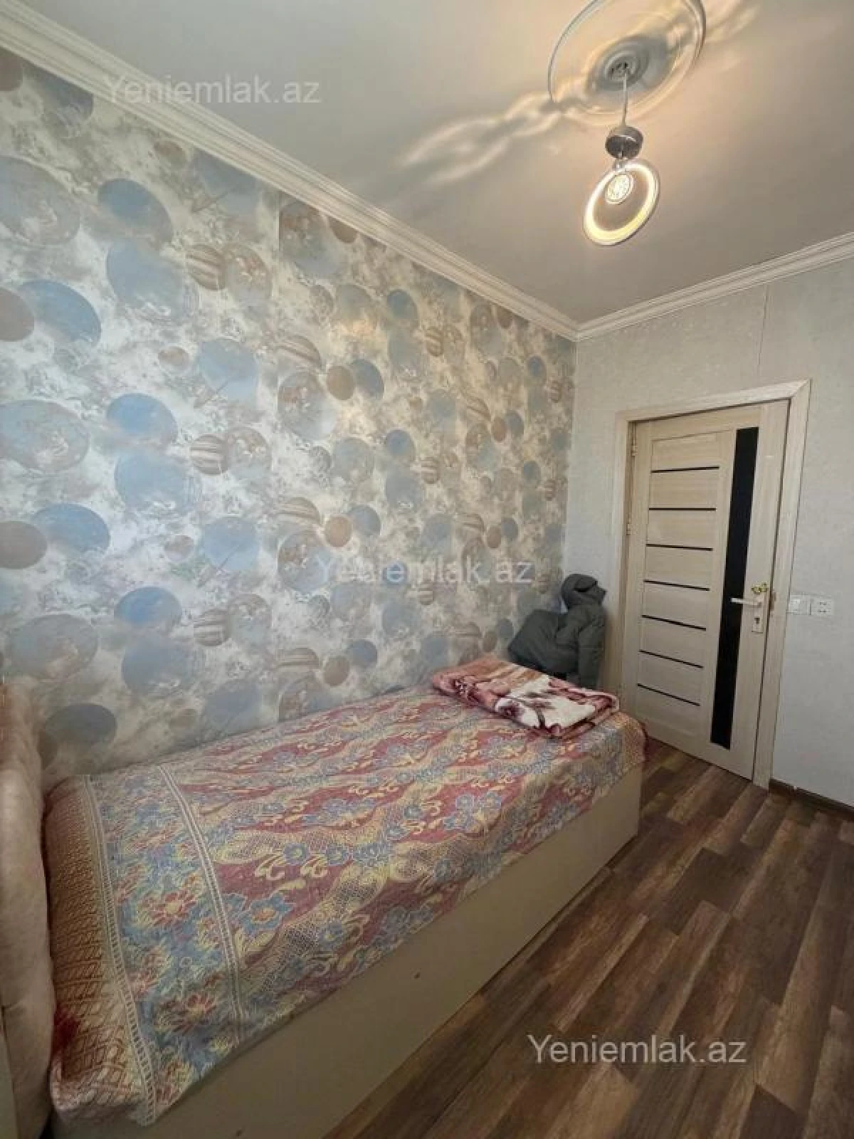 Satılır 3 otaqlı köhnə tikili 70 m²