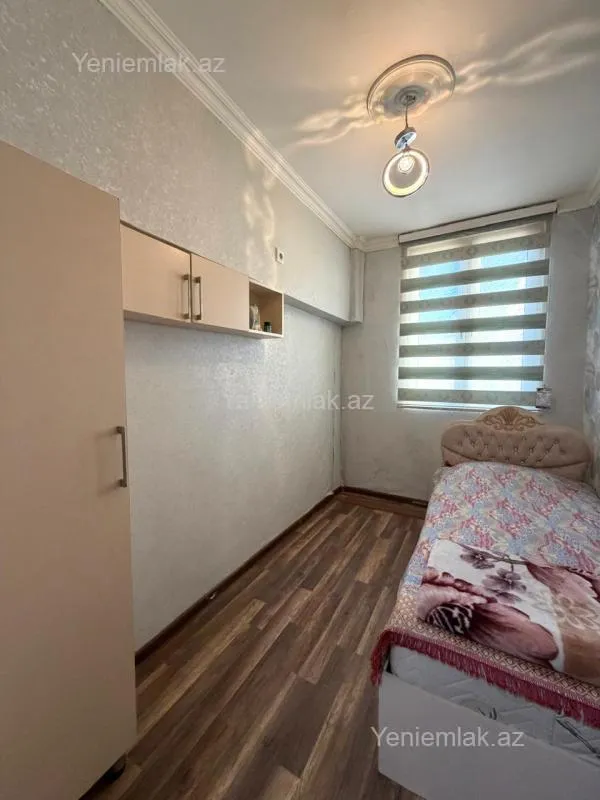 Satılır 3 otaqlı köhnə tikili 70 m²