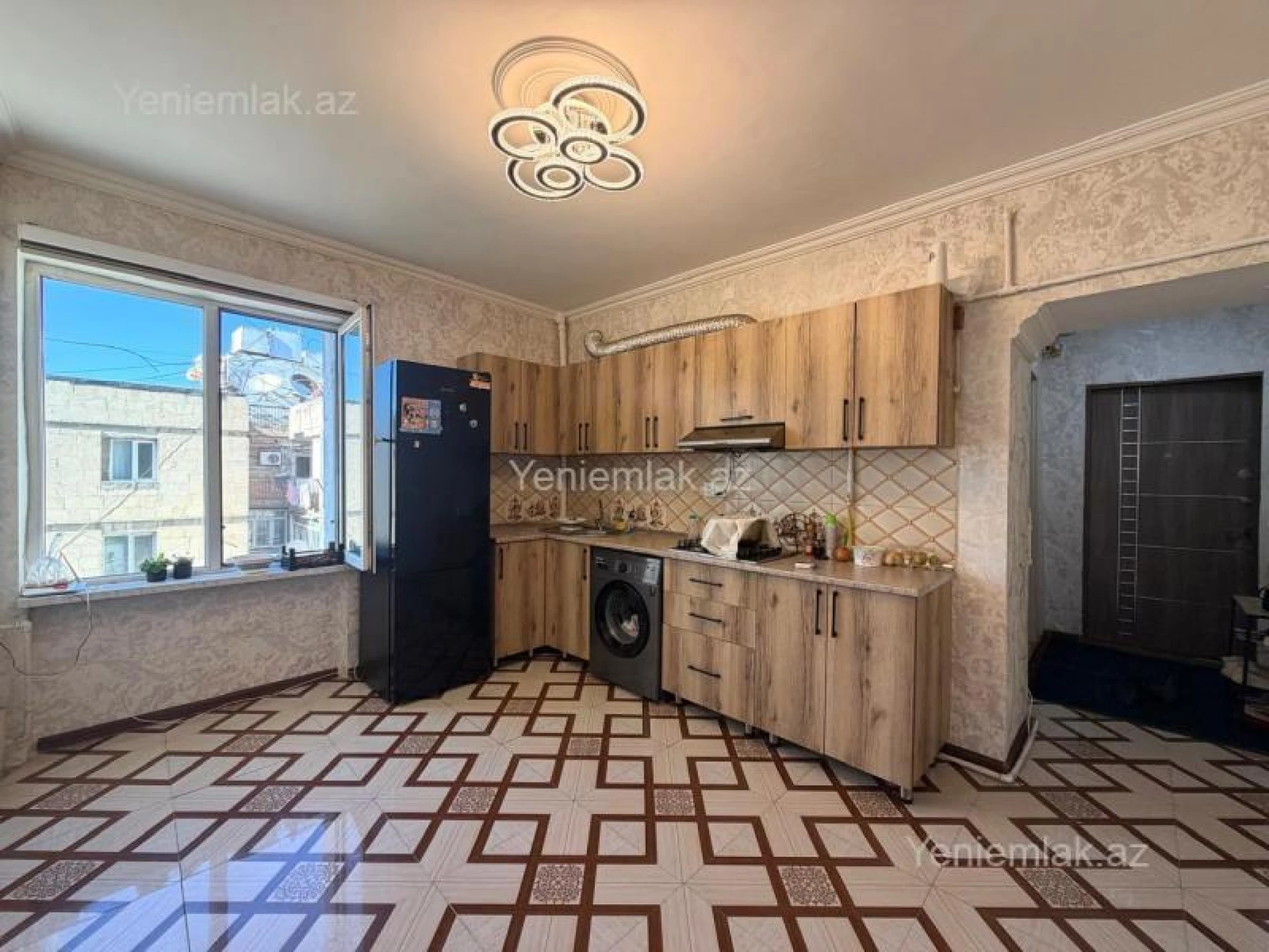 Satılır 3 otaqlı köhnə tikili 70 m²