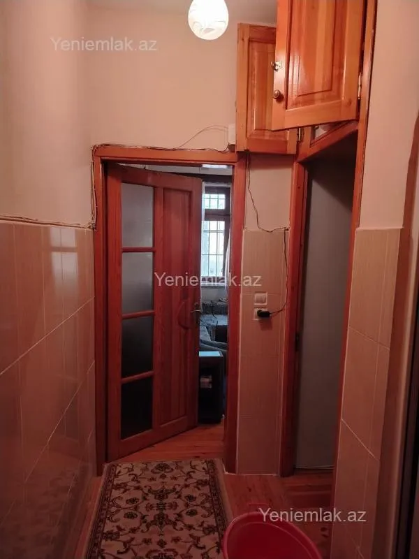 Satılır 2 otaqlı köhnə tikili 50 m²