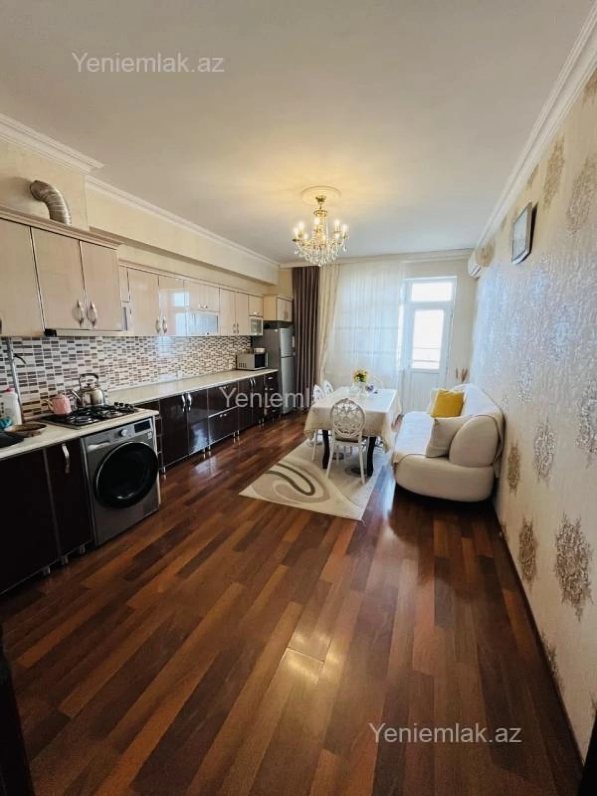 Satılır 3 otaqlı yeni tikili 130 m²