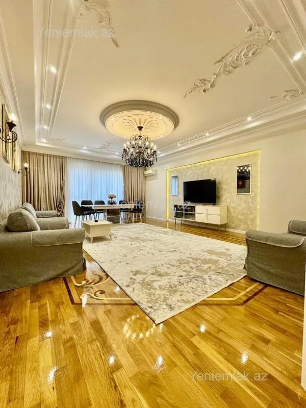 Satılır 4 otaqlı yeni tikili 230 m²