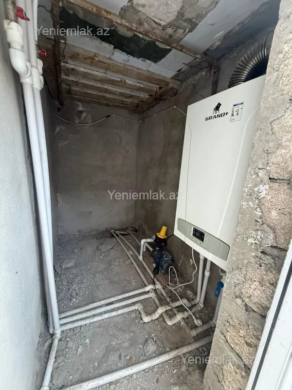 Satılır 4 otaqlı həyət evi 186 m²