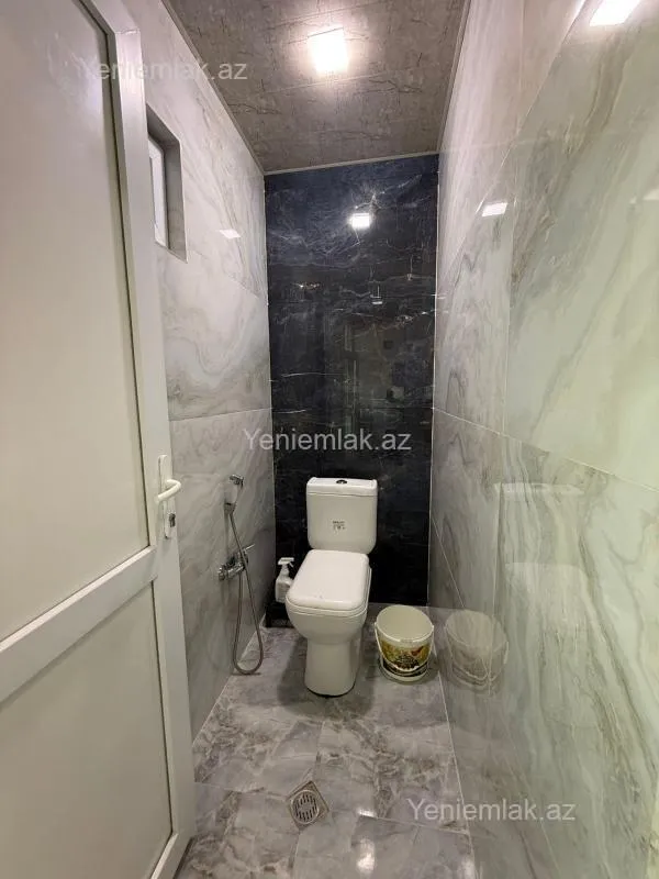 Satılır 4 otaqlı həyət evi 186 m²