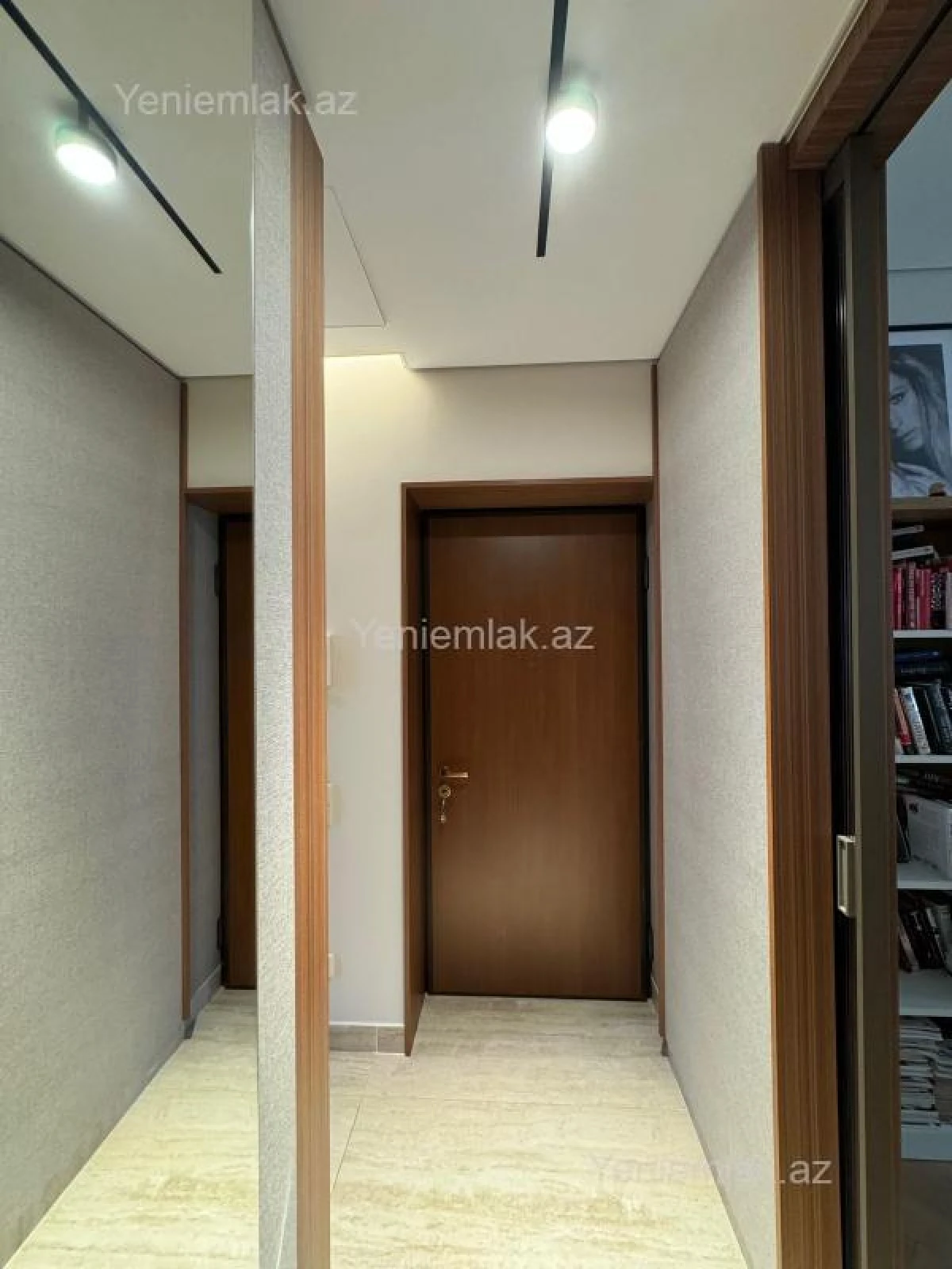 Satılır 2 otaqlı köhnə tikili 65 m²