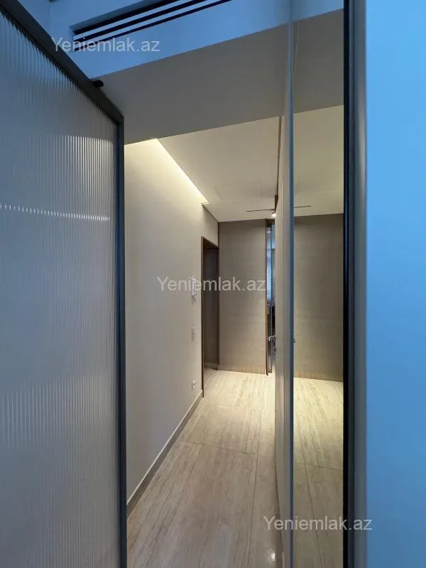 Satılır 2 otaqlı köhnə tikili 65 m²