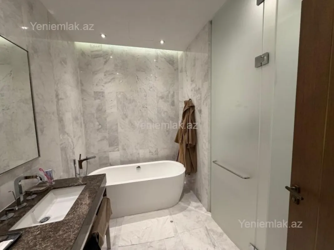 Satılır 2 otaqlı yeni tikili 100 m²