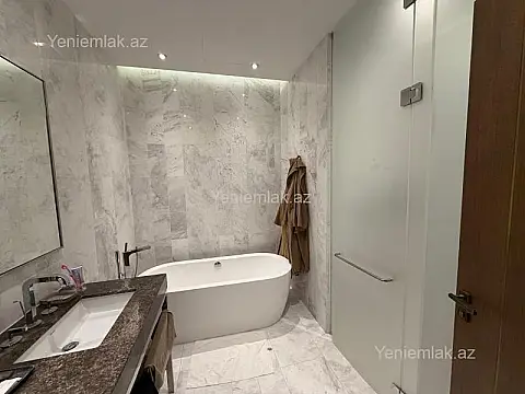 Satılır 2 otaqlı yeni tikili 100 m²