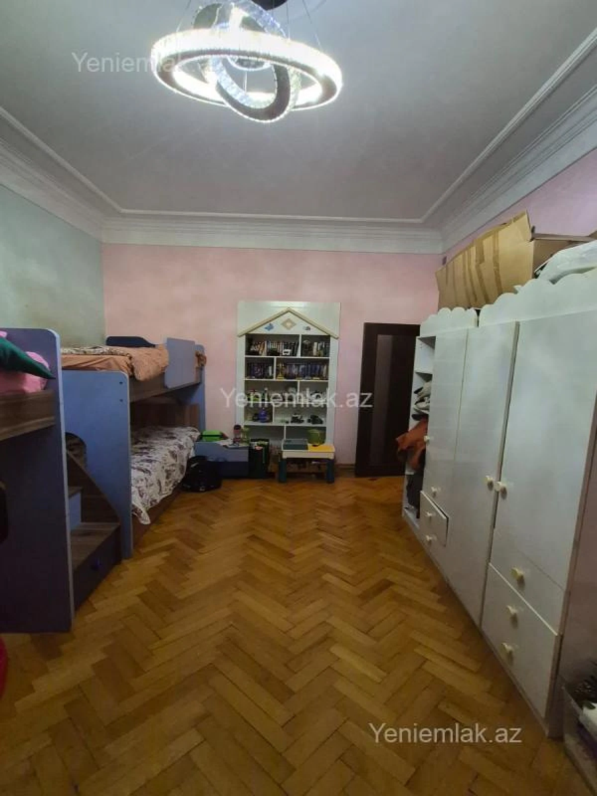 Satılır 3 otaqlı köhnə tikili 85 m²