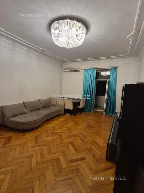 Satılır 3 otaqlı köhnə tikili 85 m²