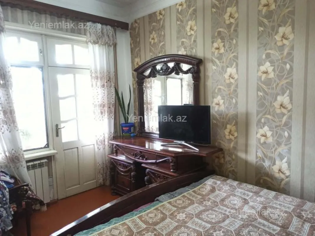 Satılır 2 otaqlı köhnə tikili 48 m²
