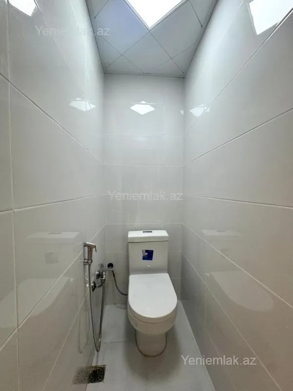 Satılır 2 otaqlı köhnə tikili 65 m²