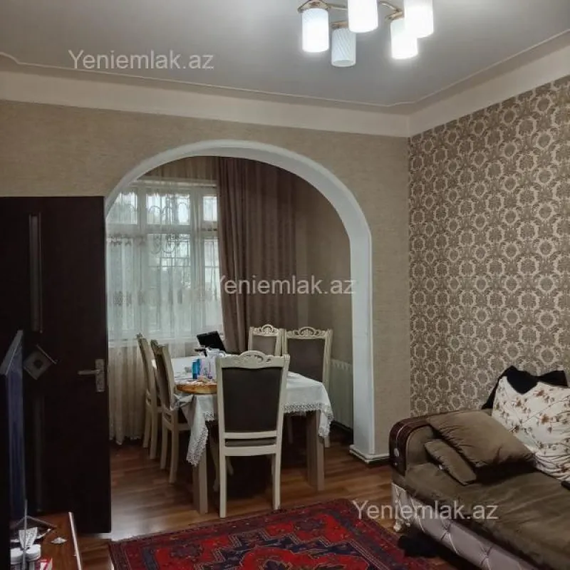 Satılır 3 otaqlı köhnə tikili 80 m²