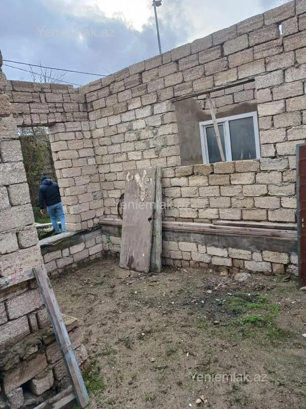 Satılır 1 otaqlı həyət evi 50 m²