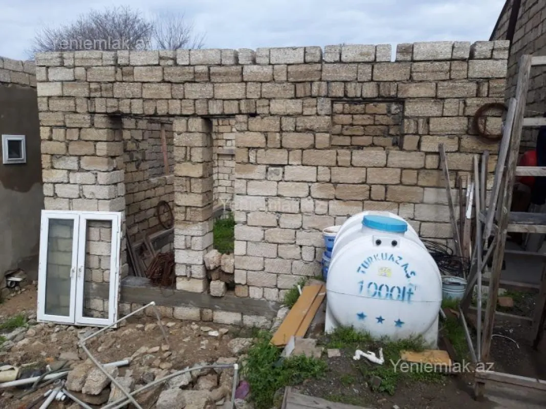 Satılır 1 otaqlı həyət evi 50 m²