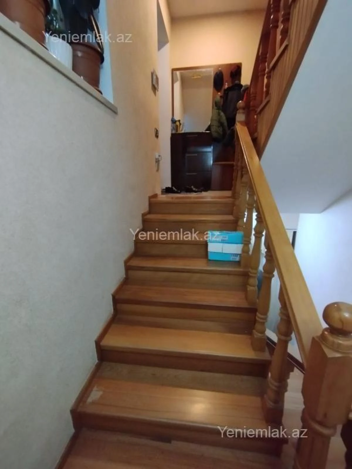 Satılır 10 otaqlı həyət evi 440 m²