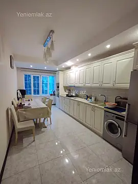 Satılır 10 otaqlı həyət evi 440 m²