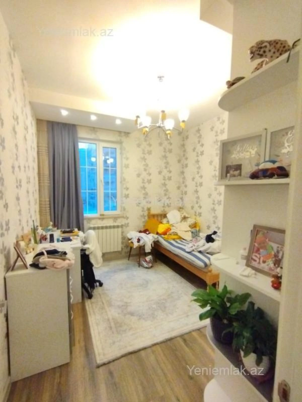Satılır 10 otaqlı həyət evi 440 m²