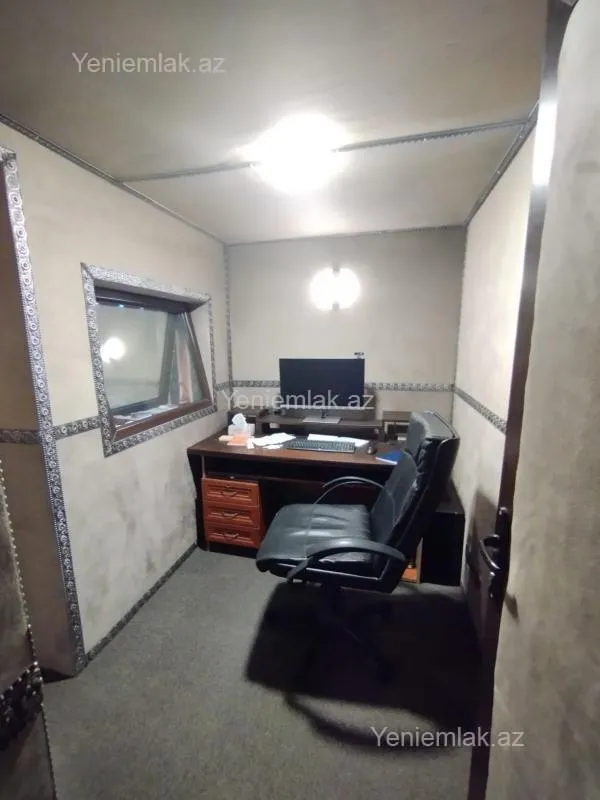 Satılır 10 otaqlı həyət evi 440 m²