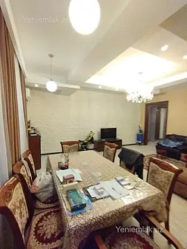 Satılır 10 otaqlı həyət evi 440 m²
