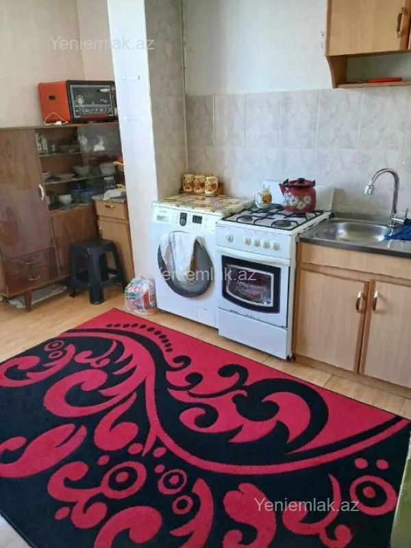 Satılır 1 otaqlı köhnə tikili 40 m²