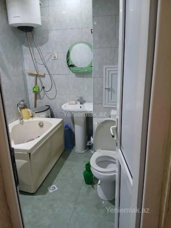 Satılır 1 otaqlı köhnə tikili 40 m²