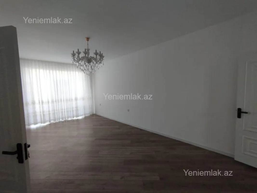 Satılır 7 otaqlı həyət evi 430 m²